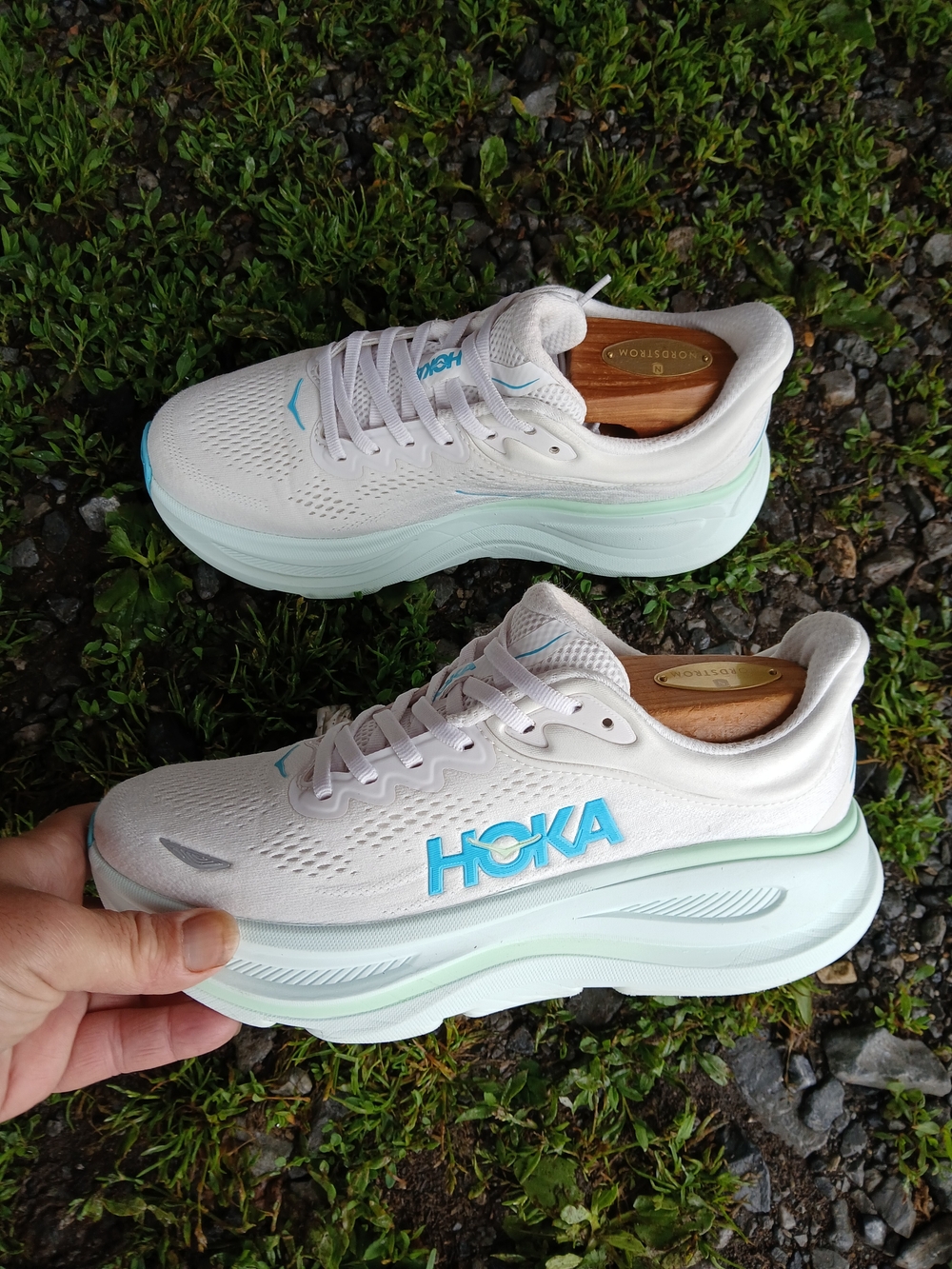 Hoka One Bondi 9 Comfort/Athletic Medical Field Shoes Size 7.5 for Women